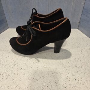 Chie Mihara Black Popet Platform Loafer Heel